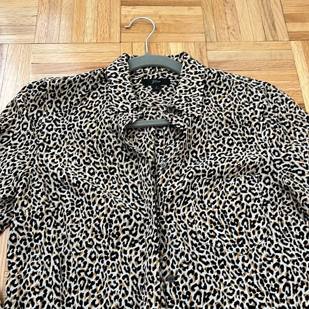 JCrew 100% Silk Leopard Blouse Button Up Size 2